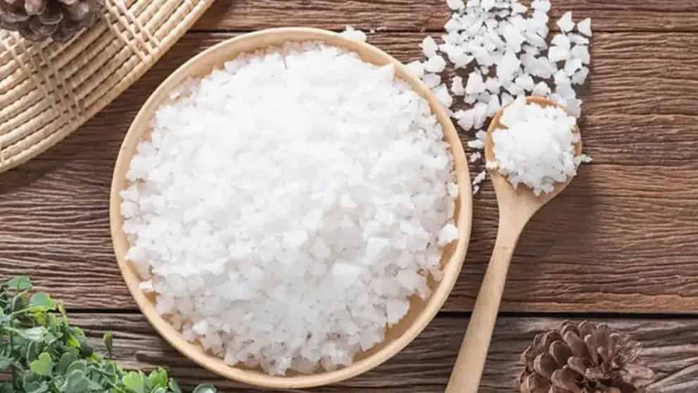 خواص نمک دریایی برای پوست و مو