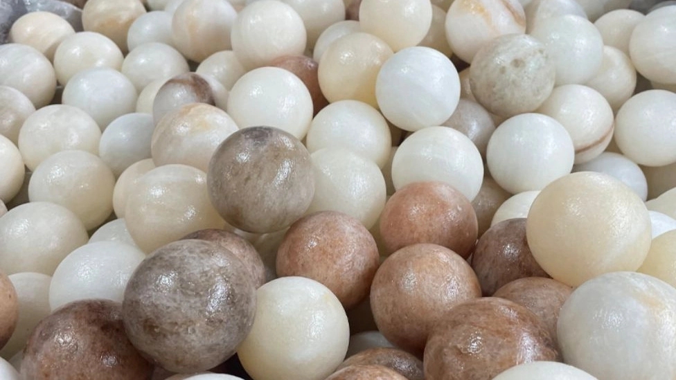 Handicrafts of salt and salt balls in Semnan Handicrafts of salt and salt balls in Semnan